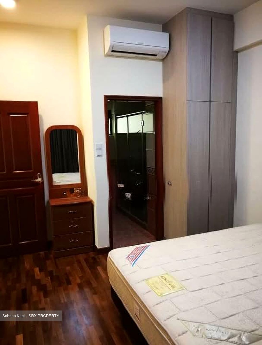 Hillview Heights (D23), Condominium #557097591